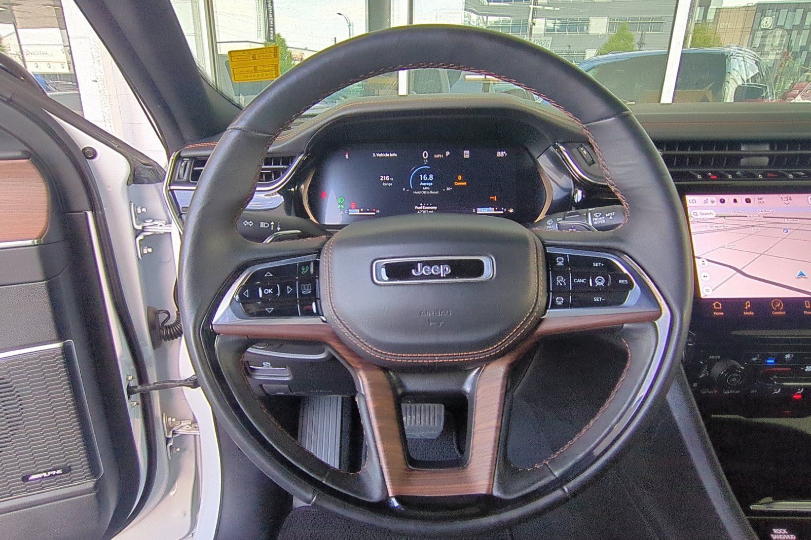 Used 2024 Jeep Grand Cherokee L Summit w/ Advanced Protech Group IV AWD/4WD image 34