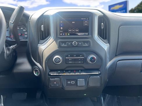 Certified 2025 Chevrolet Silverado 1500 Custom AWD/4WD image 20