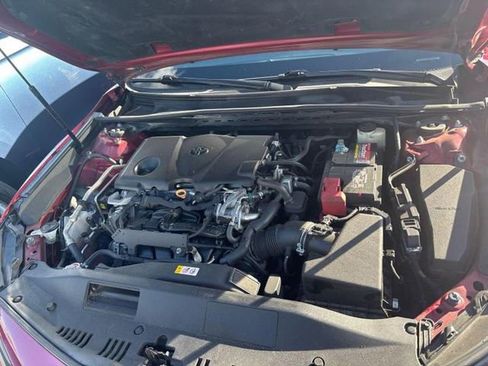 Used 2018 Toyota Camry SE image 7