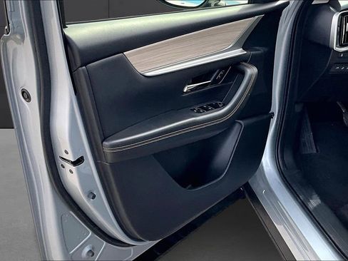 Used 2025 MAZDA CX-90 3.3 Turbo w/ Premium Sport Pkg image 17