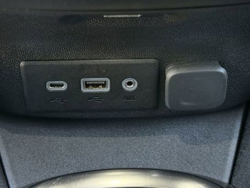 Used 2025 Chevrolet Malibu LT image 24