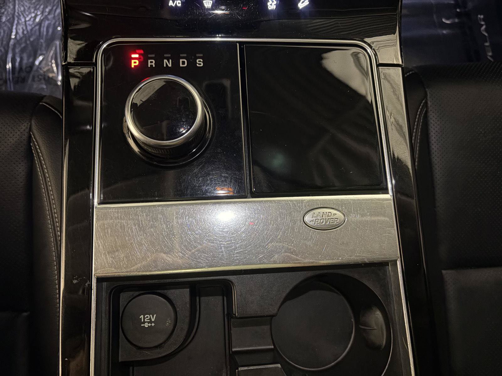Used 2018 Land Rover Range Rover Velar S AWD/4WD image 26