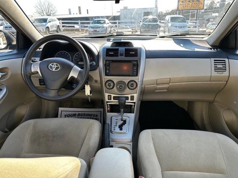 Used 2013 Toyota Corolla image 13