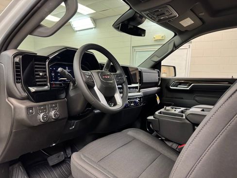 New 2026 GMC Sierra 1500 SLE w/ Preferred Package image 14