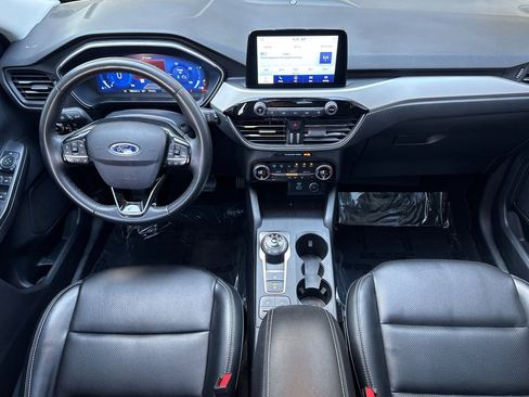 Used 2021 Ford Escape SEL w/ Technology Package FWD image 13