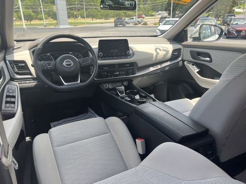 Used 2023 Nissan Rogue SV image 13