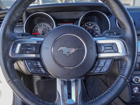 Used 2020 Ford Mustang Coupe image 12