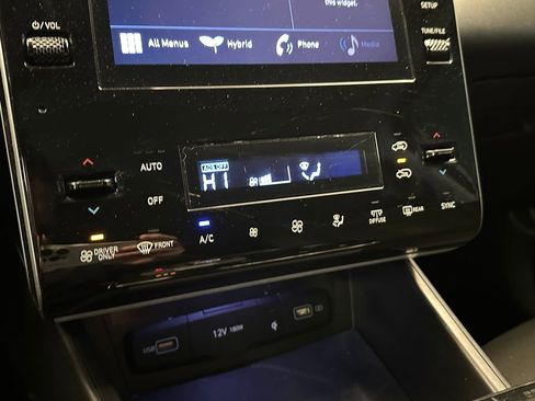 Used 2022 Hyundai Tucson SEL image 15