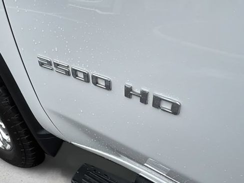Used 2025 Chevrolet Silverado 2500 LTZ w/ LTZ Premium Package AWD/4WD image 37