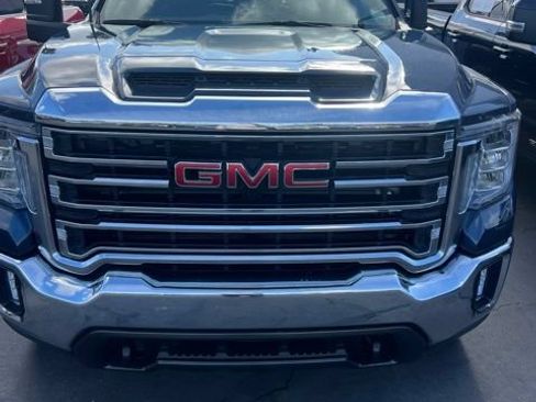 Used 2023 GMC Sierra 2500 SLT AWD/4WD image 3