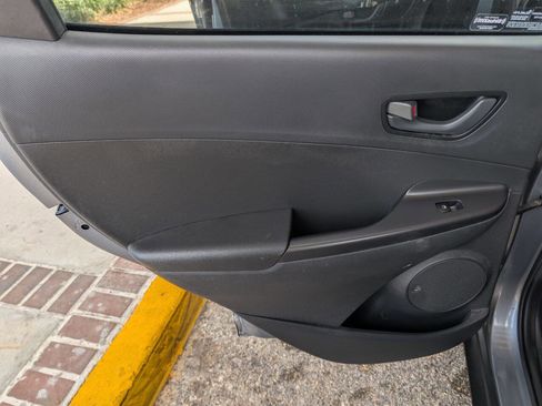 Used 2020 Hyundai Kona SEL Plus image 12