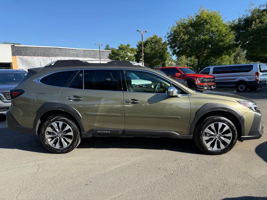 Certified 2025 Subaru Outback Touring XT AWD/4WD image 5