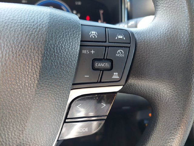 Used 2025 Toyota Camry LE FWD image 29