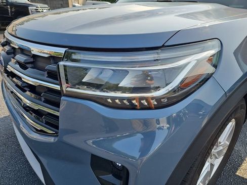 Used 2025 Ford Explorer Active w/ Active Comfort Package RWD image 35