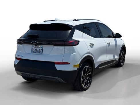 Used 2022 Chevrolet Bolt EUV Premier FWD image 5