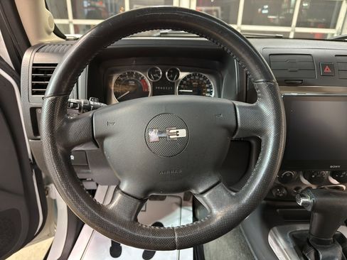 Used 2008 HUMMER H3 Luxury image 16