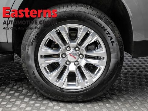 Used 2025 GMC Yukon Denali AWD/4WD image 8