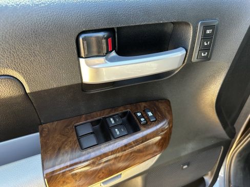 Used 2013 Toyota Tundra Platinum image 15