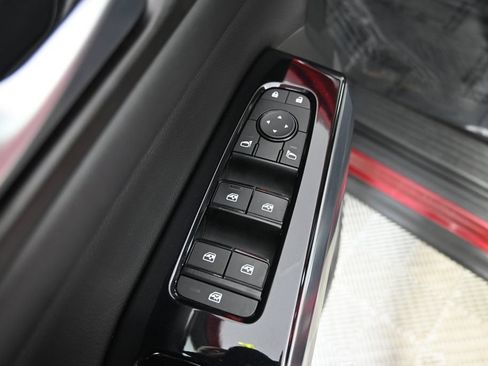Used 2023 Nissan Pathfinder SL AWD/4WD image 23