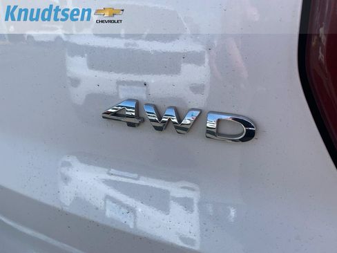 Used 2018 Ford Explorer Limited w/ Equipment Group 301A AWD/4WD image 9