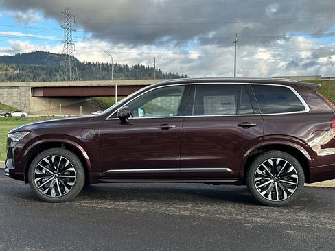 New 2026 Volvo XC90 T8 Ultra w/ Protection Package Premier AWD/4WD image 6