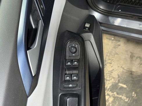 Used 2022 Volkswagen Taos SE image 22