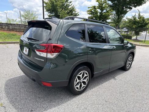 Certified 2024 Subaru Forester Premium AWD/4WD image 7