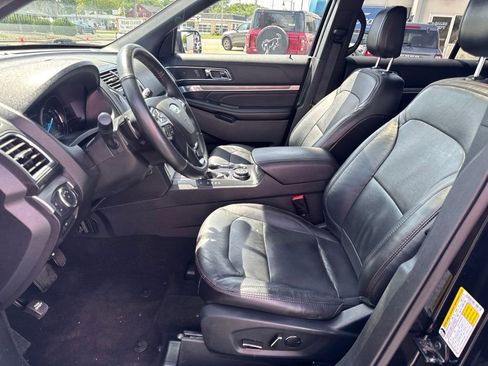 Used 2018 Ford Explorer Sport AWD/4WD image 10
