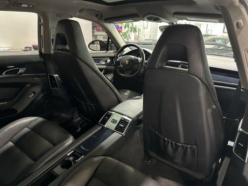 Used 2013 Porsche Panamera image 41