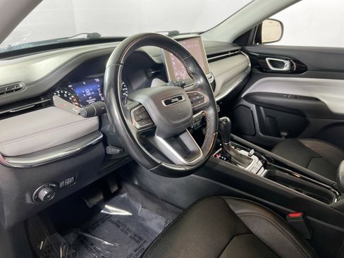 Used 2022 Jeep Compass Limited AWD/4WD image 9