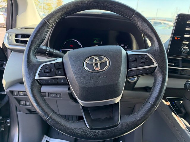 Used 2023 Toyota Sienna XLE AWD/4WD image 13