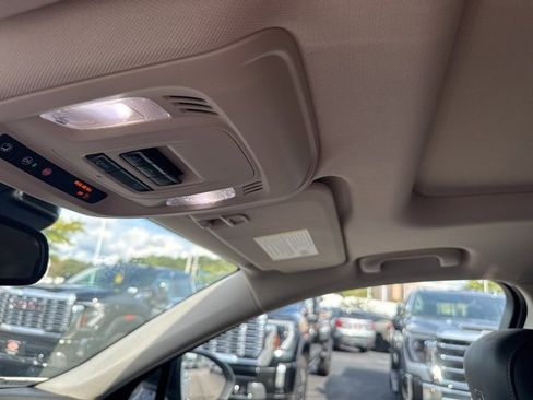 Used 2023 Buick Envision Essence w/ Sport Touring Package image 23