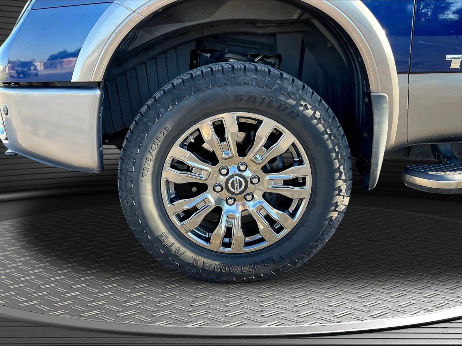 Used 2019 Nissan Titan Platinum Reserve w/ Platinum Utility Package AWD/4WD image 27