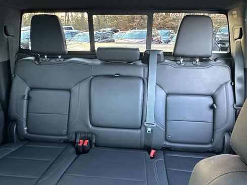 Used 2022 GMC Sierra 1500 SLT w/ SLT Convenience Package image 34