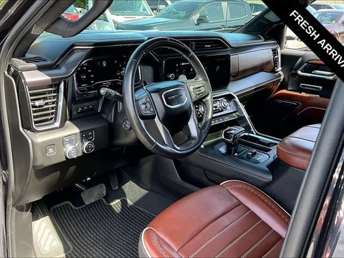 Used 2025 GMC Sierra 1500 Denali Ultimate AWD/4WD image 5