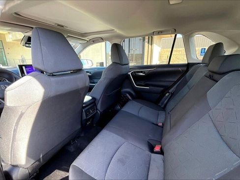 Used 2023 Toyota RAV4 XLE image 16