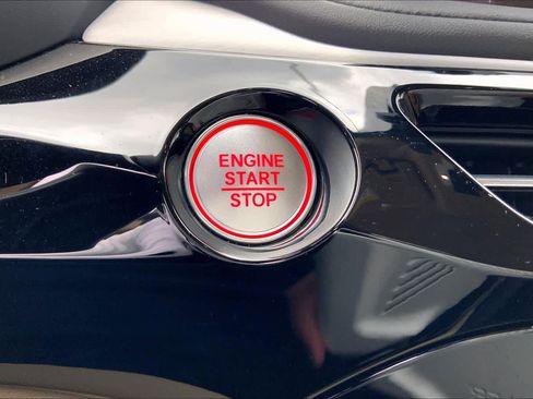 Certified 2026 Acura MDX FWD w/ Technology Package image 29