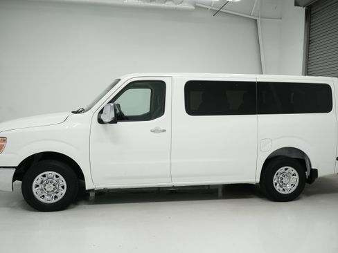 Used 2020 Nissan NV 3500 SV w/ Navigation Package image 5