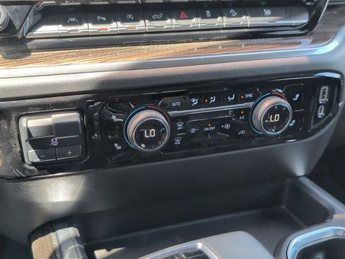 Used 2023 Chevrolet Silverado 1500 RST AWD/4WD image 19