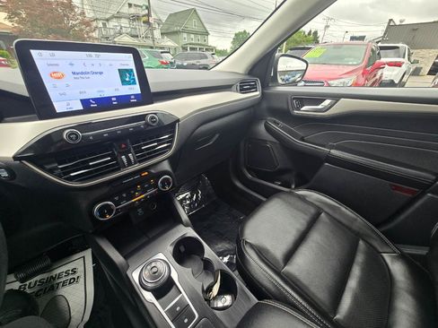 Used 2022 Ford Escape SEL AWD/4WD image 11