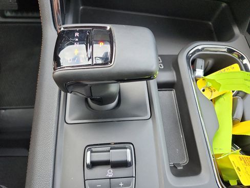 Certified 2023 GMC Sierra 1500 AT4 image 20