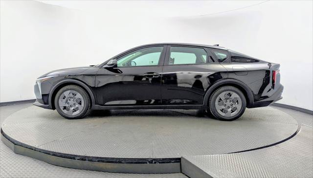 Used 2025 Kia K4 FWD image 3