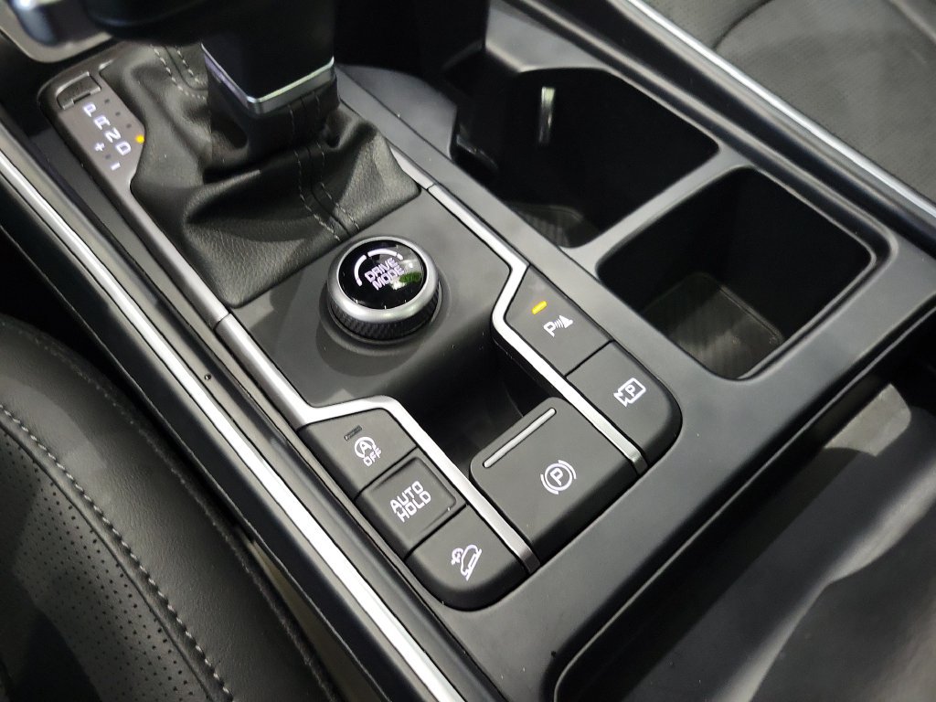 Certified 2025 Kia Sorento S w/ Panoramic Sunroof Package FWD image 28