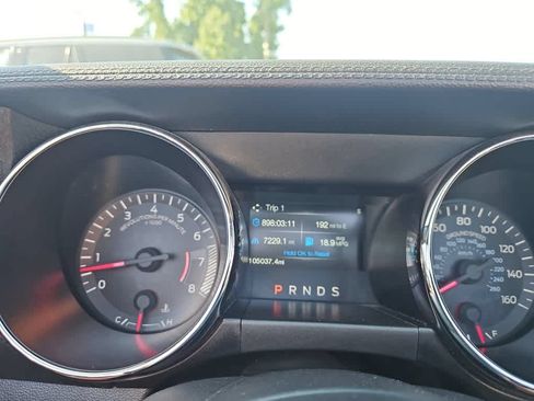 Used 2016 Ford Mustang Convertible RWD image 20