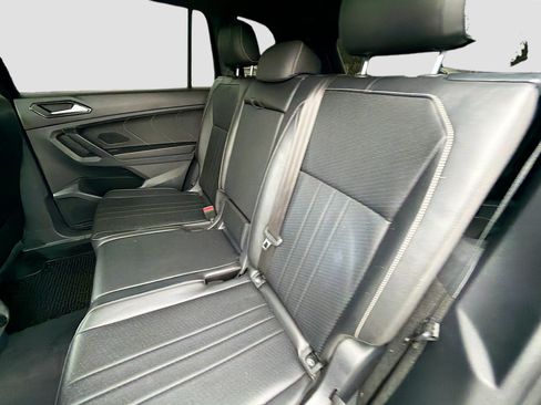 Used 2022 Volkswagen Tiguan SE R-Line FWD image 20