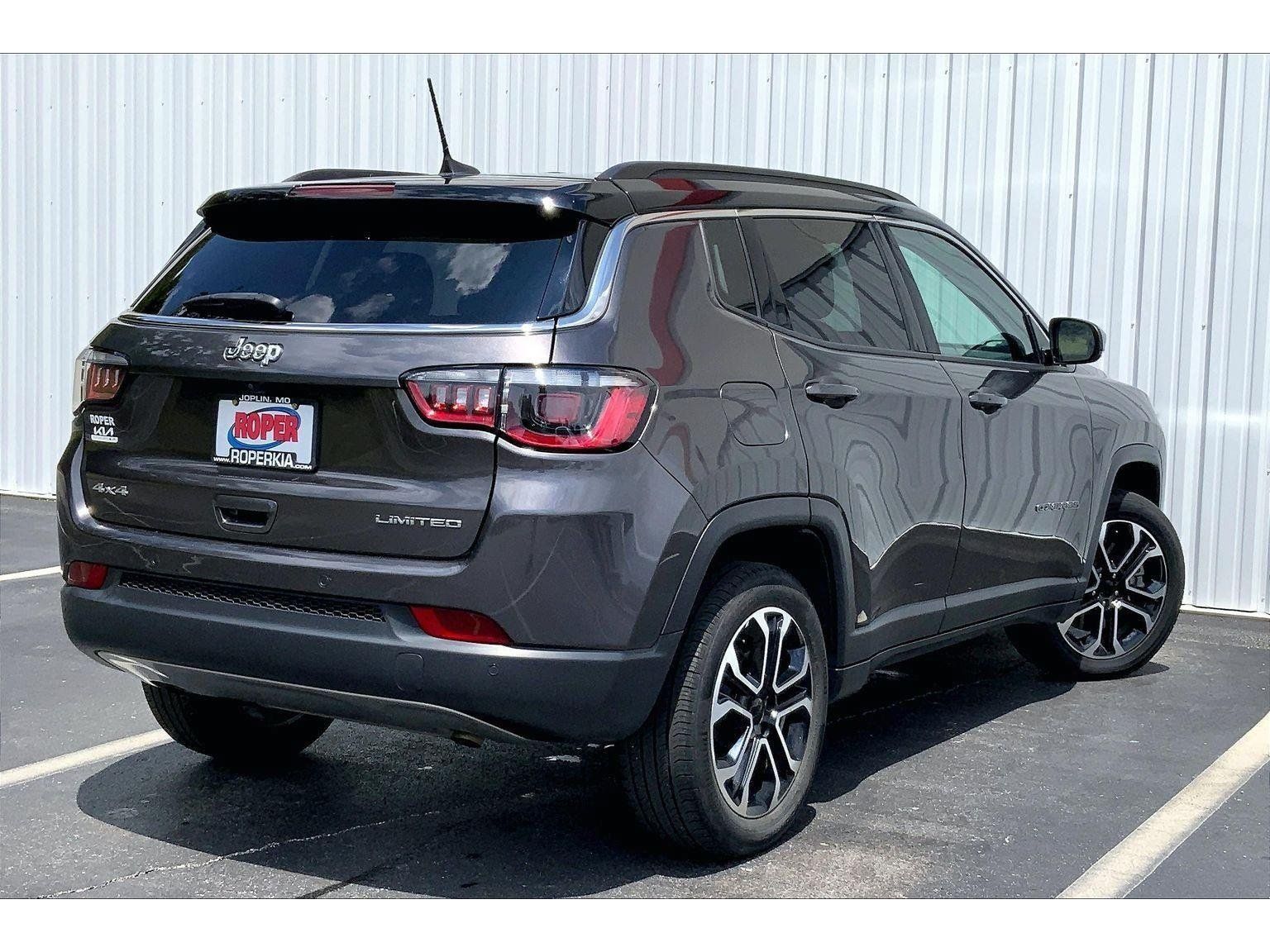 Used 2024 Jeep Compass Limited AWD/4WD image 11
