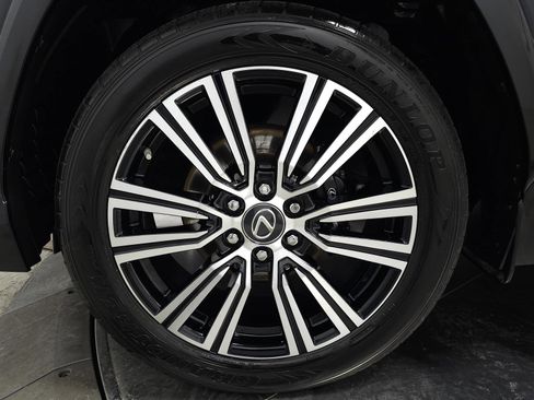 Used 2023 Lexus LX 600 4WD w/ Appearance Package image 13
