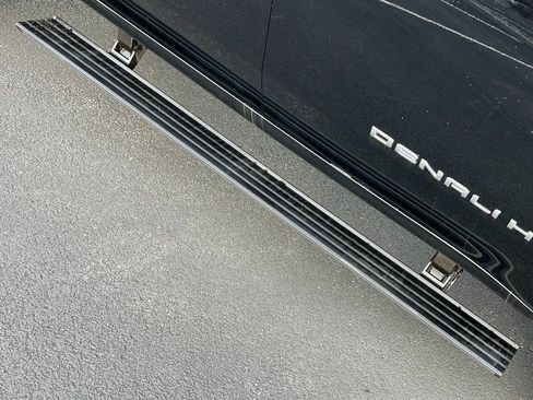 Used 2025 GMC Sierra 3500 Denali Ultimate image 21