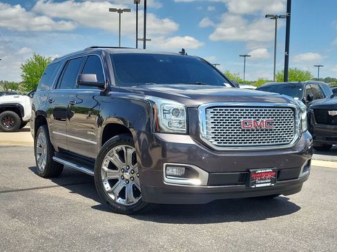 Used 2016 GMC Yukon Denali w/ Open Road Package AWD/4WD image 2