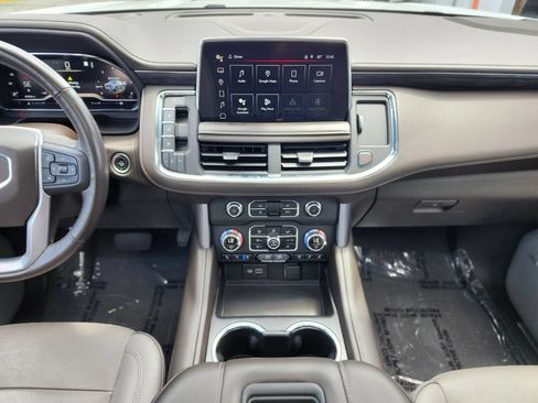 Used 2023 GMC Yukon SLT AWD/4WD image 12